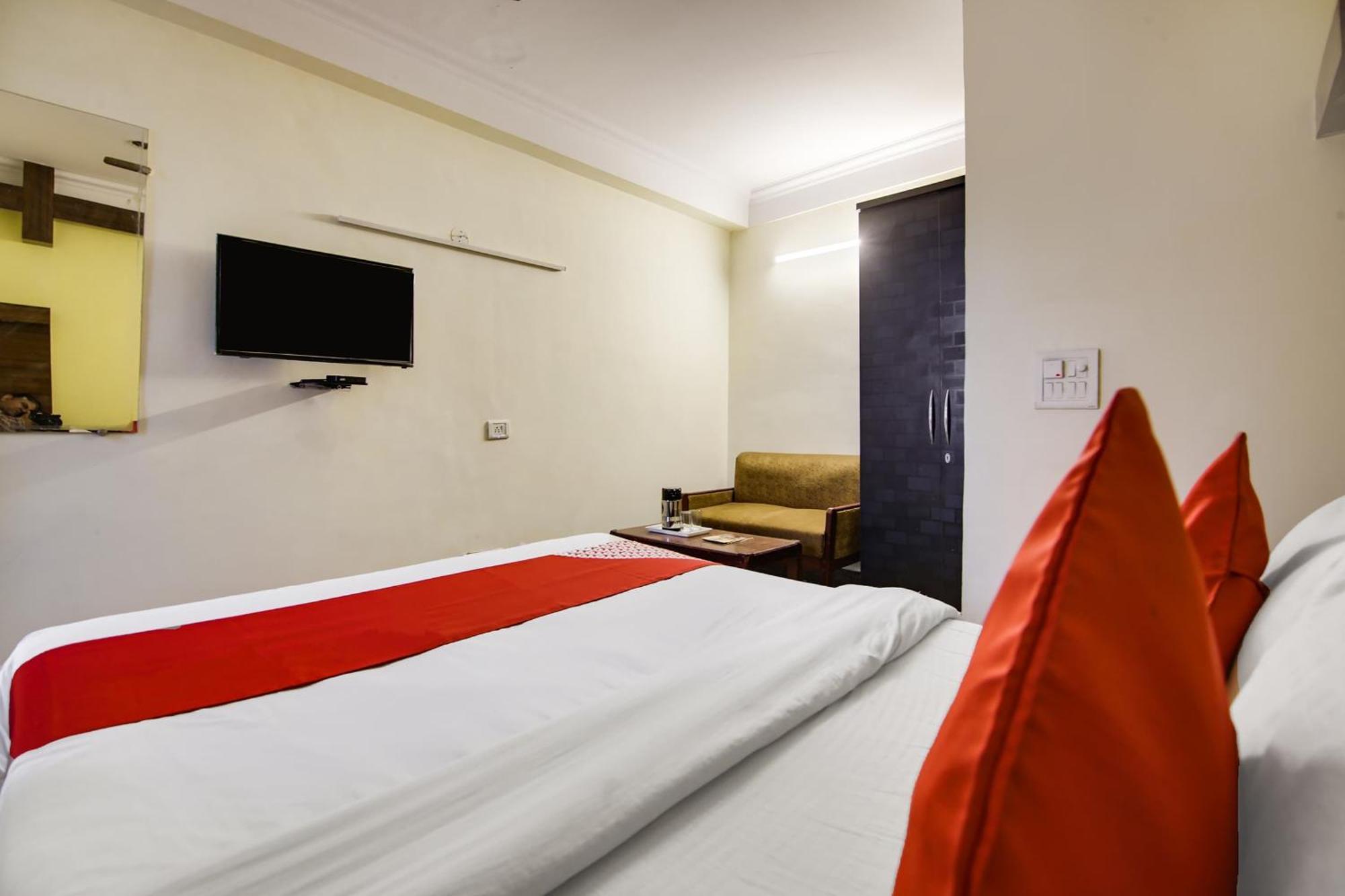 Hotel O Sunshine Palace Delhi Zewnętrze zdjęcie