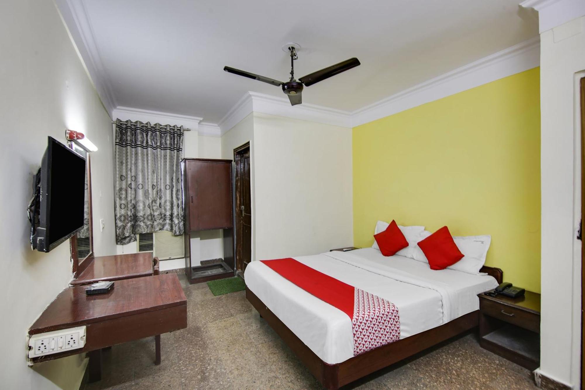 Hotel O Sunshine Palace Delhi Zewnętrze zdjęcie