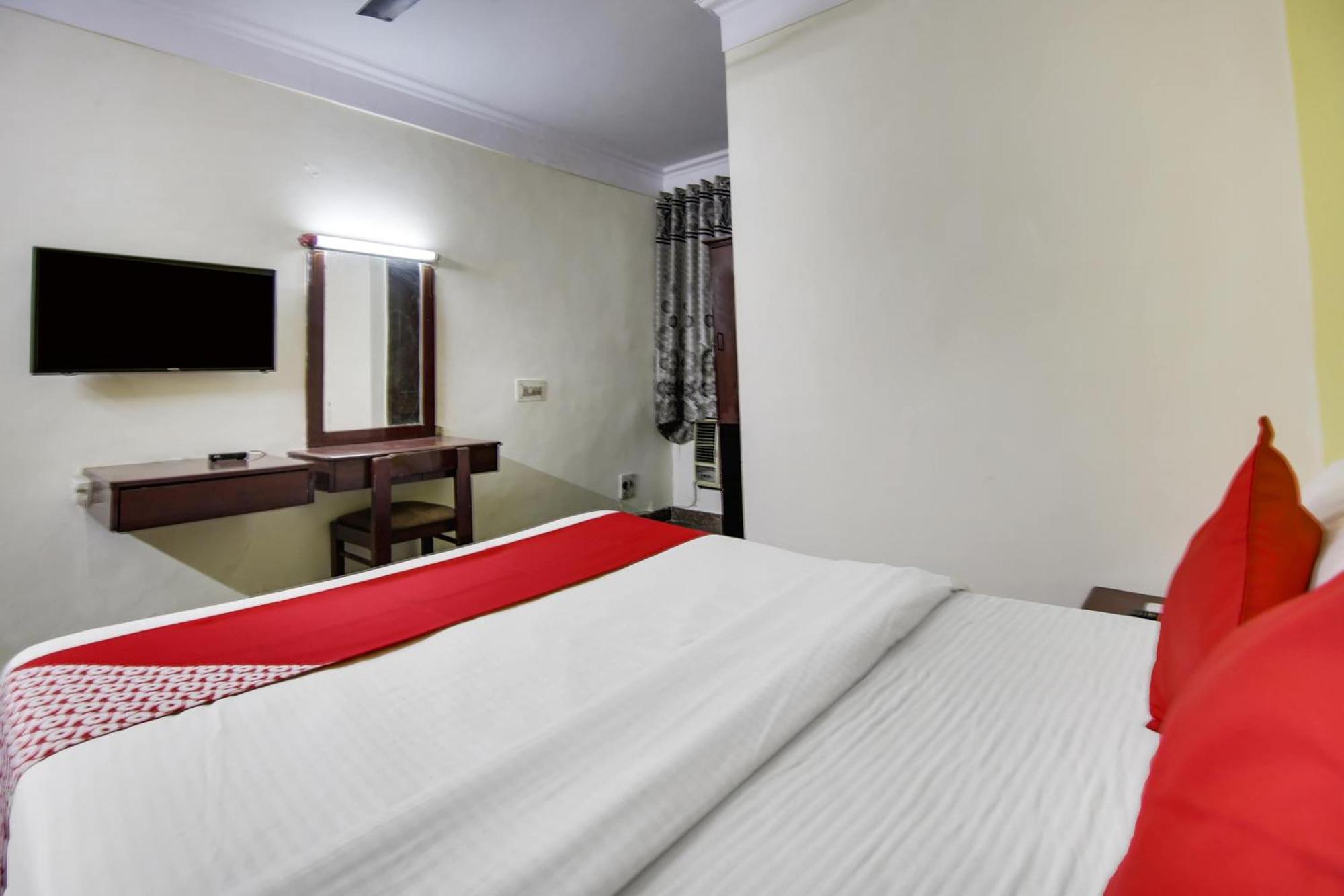 Hotel O Sunshine Palace Delhi Zewnętrze zdjęcie