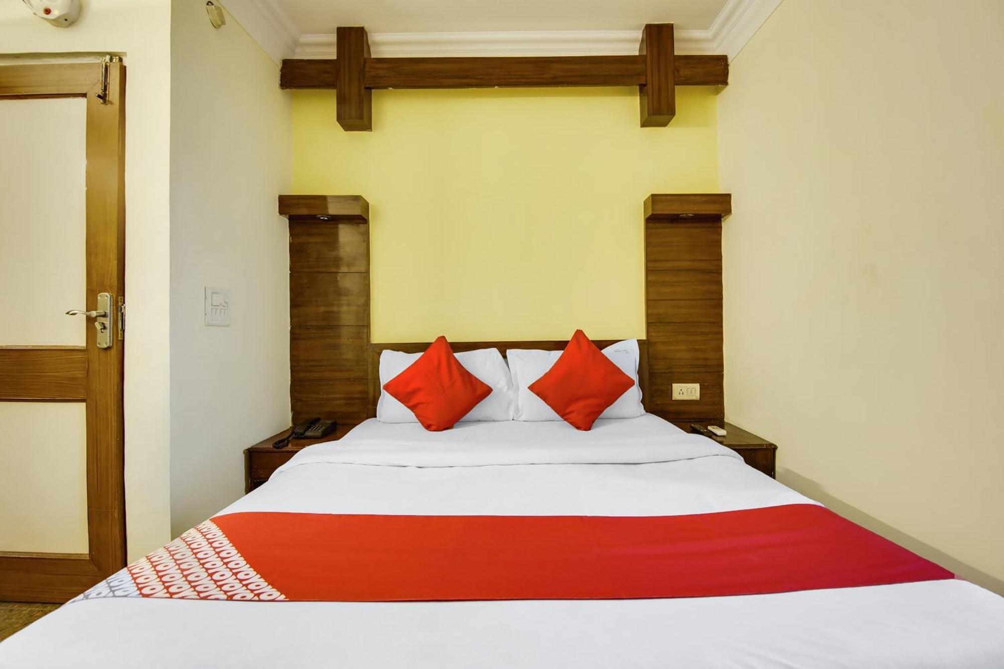 Hotel O Sunshine Palace Delhi Zewnętrze zdjęcie