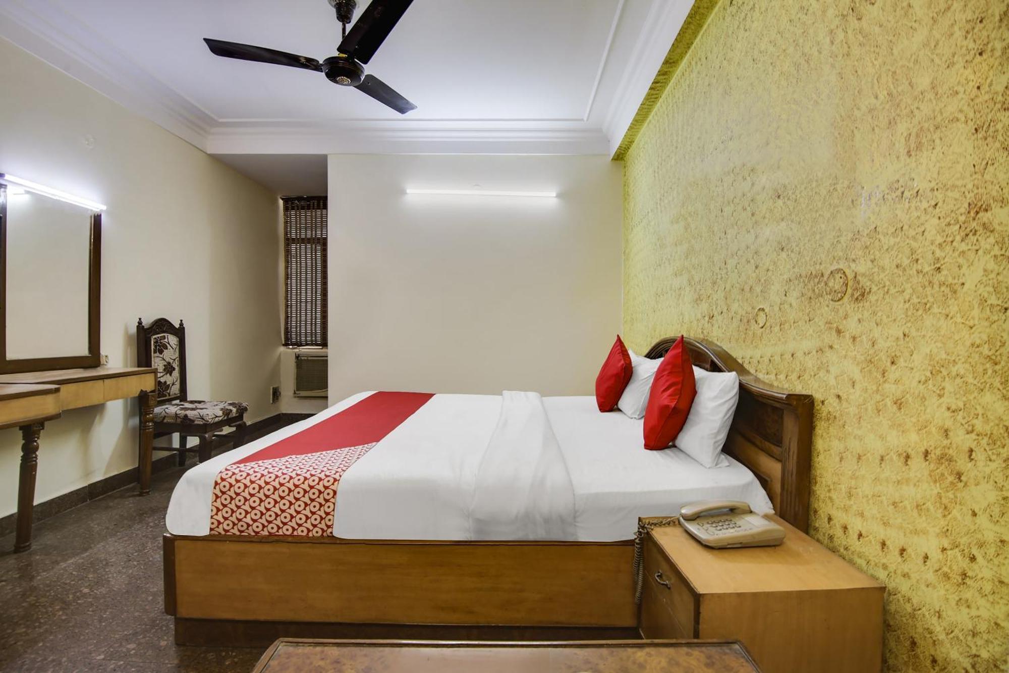 Hotel O Sunshine Palace Delhi Zewnętrze zdjęcie